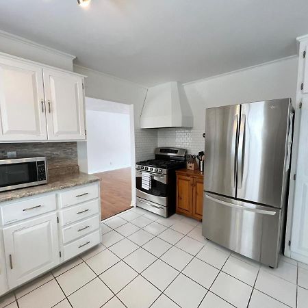 Letitia Heights !E Spacious And Quiet Private Bedroom With Private Bathroom Barrie Exteriér fotografie
