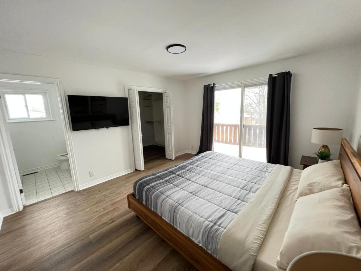 Letitia Heights !E Spacious And Quiet Private Bedroom With Private Bathroom Barrie Exteriér fotografie