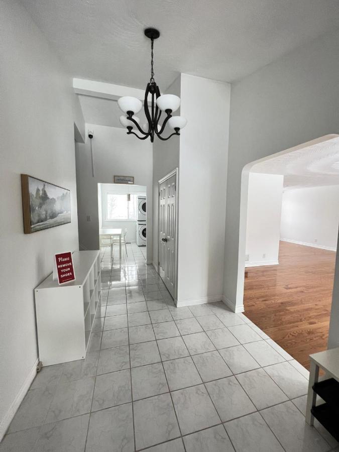 Letitia Heights !E Spacious And Quiet Private Bedroom With Private Bathroom Barrie Exteriér fotografie