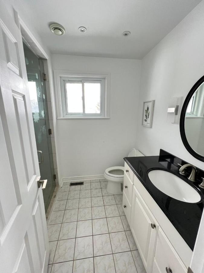 Letitia Heights !E Spacious And Quiet Private Bedroom With Private Bathroom Barrie Exteriér fotografie