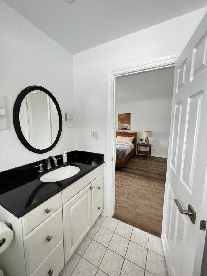 Letitia Heights !E Spacious And Quiet Private Bedroom With Private Bathroom Barrie Exteriér fotografie